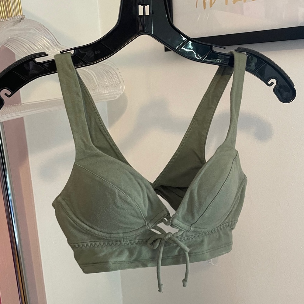 bralette / crop top